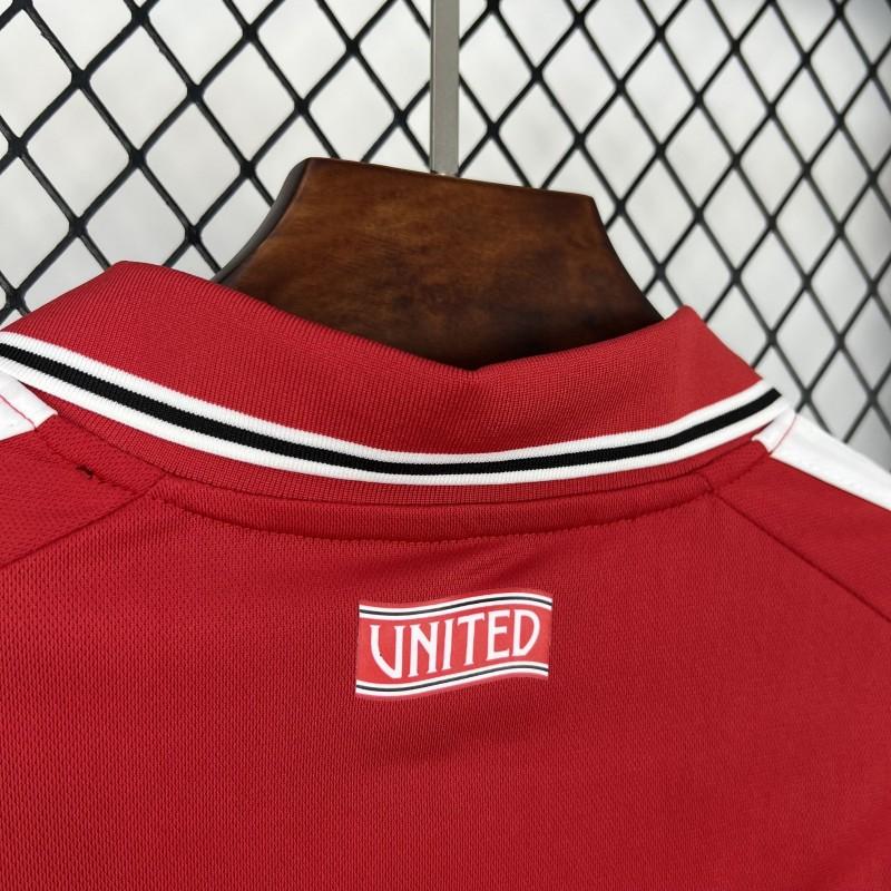 Manchester United 26-27 Torcedor 4